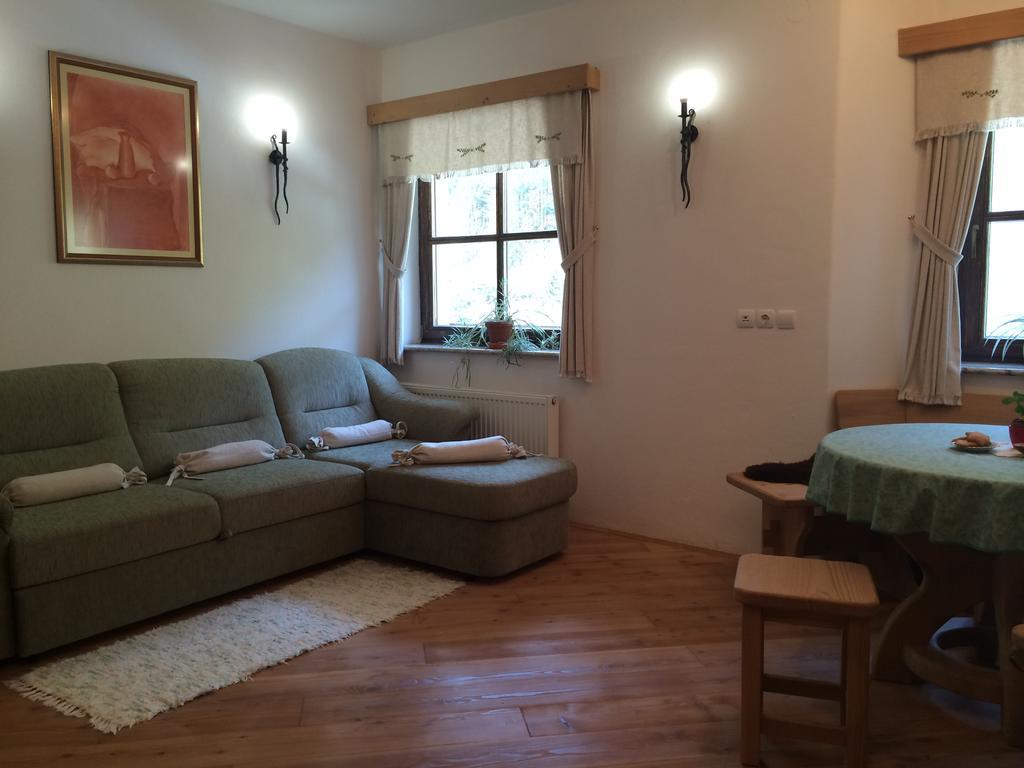 Apartments Pod Macesnovo Streho Солчава Номер фото