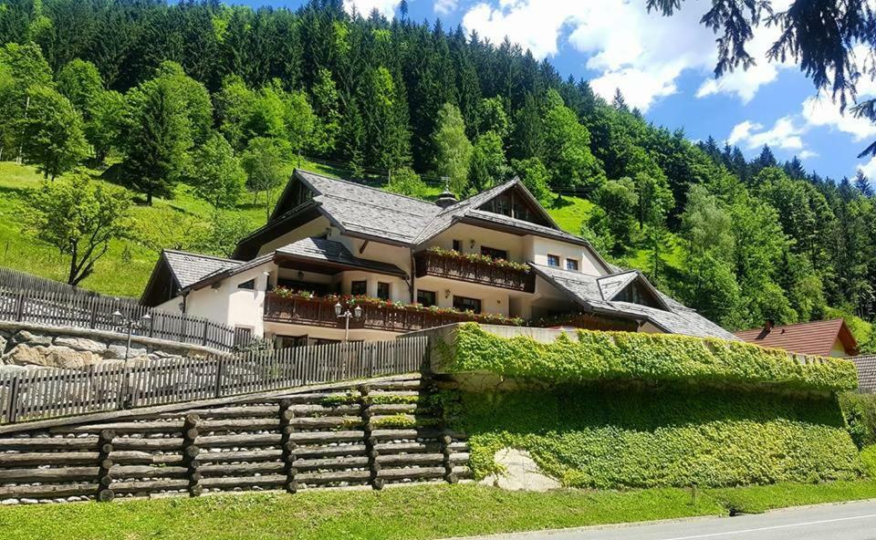 Apartments Pod Macesnovo Streho Солчава Экстерьер фото